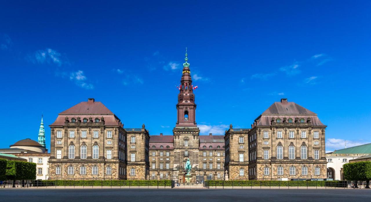 Lavish 4br In The Heart Of Cph By The Canals Apartment